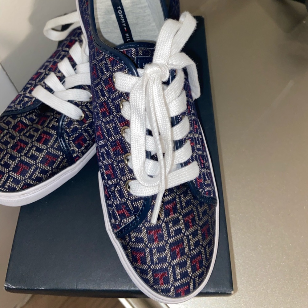 Tommy Hilfiger Sneakers 👟
